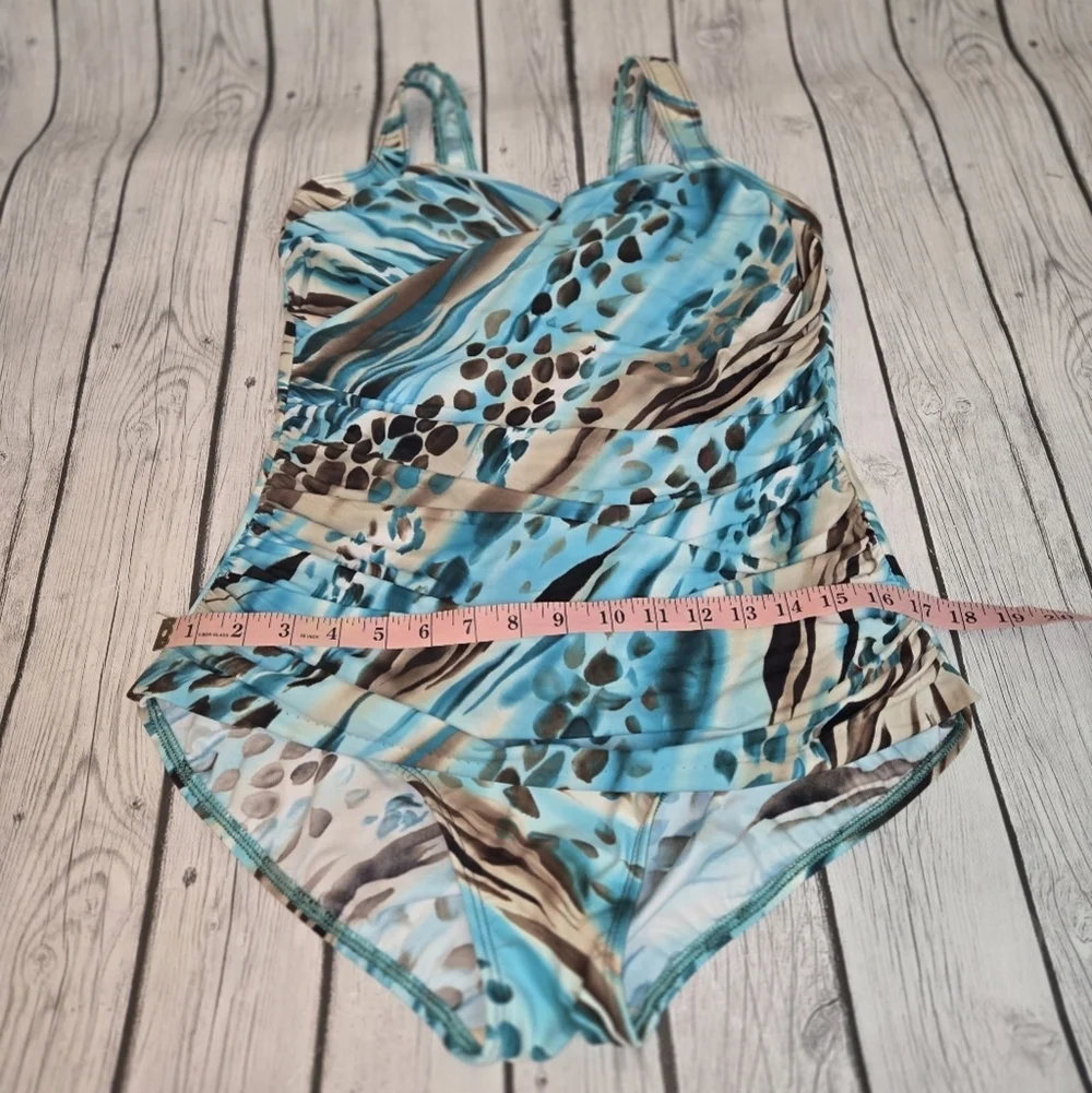 Miraclesuit Escape Animal Print Aqua Turquoise One Piece Swimsuit Size 16